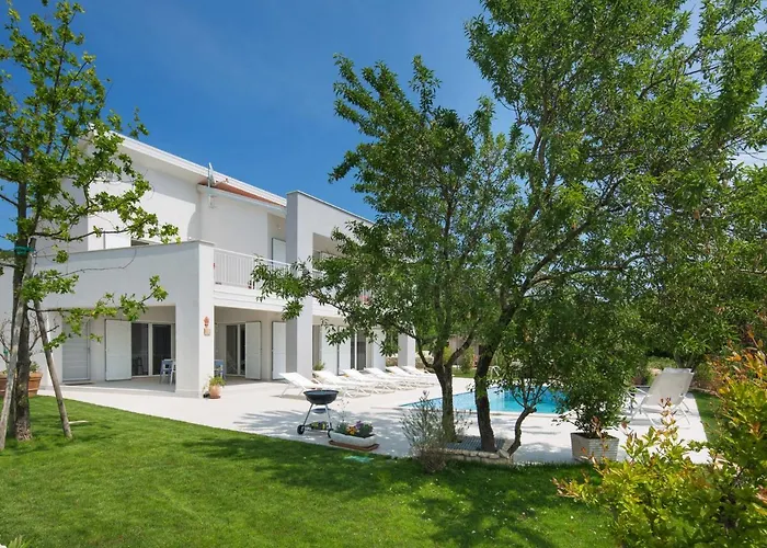 Villa Chiara By Interhome