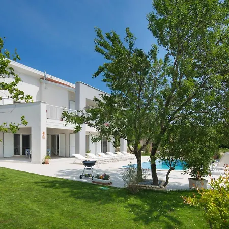 Villa Chiara By Interhome