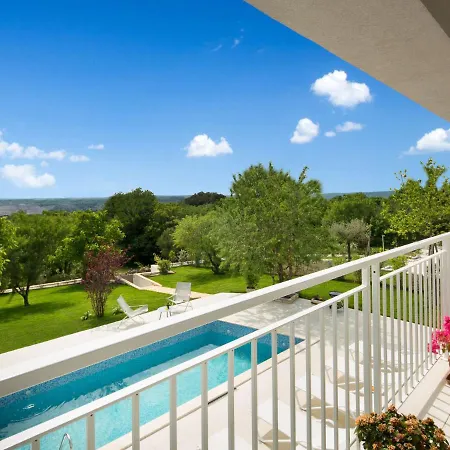 Chiara By Interhome Diminići